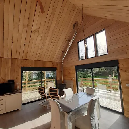 Des Monts D'arree & Holiday home *